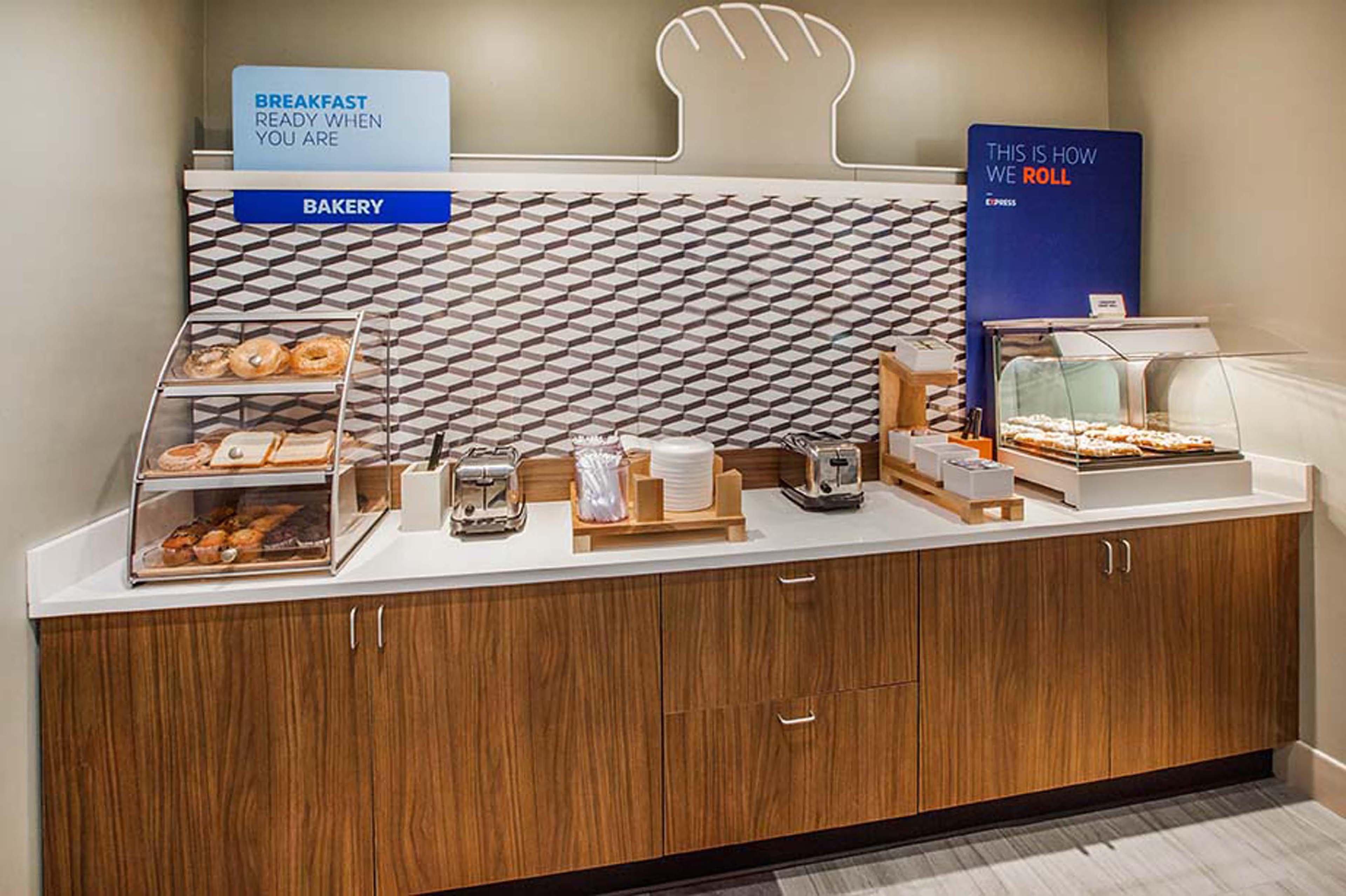 Holiday Inn Express Harvey-Marrero By Ihg Екстериор снимка